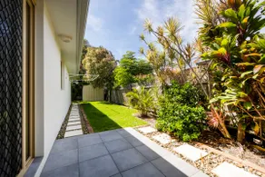 Kailani Beach House - LJHooker Yamba - Image 4
