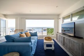 Malibu Road Ocean Front House Direct Beach Access - Image 5
