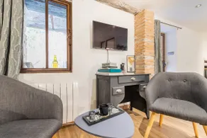 Cozy nest in charming house - Image 3