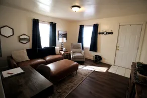 Adorable little house waiting for you! - Image 5