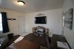 Adorable little house waiting for you! - Image 4
