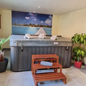 Bruyère, 2 to 6 people, with hot tub in the Residence - Image 3