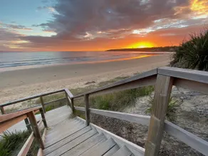 BEACH BUNGALOW on the Beachfront at Currarong - Image 3