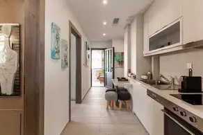 Moonlight villa condo at water's edge - Image 5