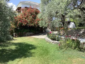 Villa 140m² 3 beds 3 bathrooms living room 3 verandas pergola - Image 4