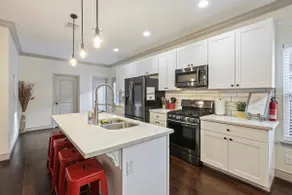 Vibrant Smart Home-Minutes from Downtown Houston! - Image 2