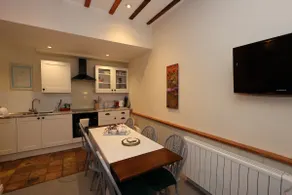 Granary Cottage, rural setting, Norwich 5 miles - Image 2