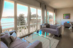 Luxury Lake View Apartments - Image 4