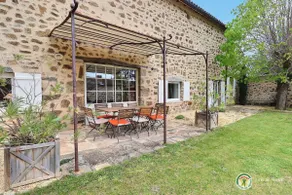 Le Clos De Lapras - Image 4