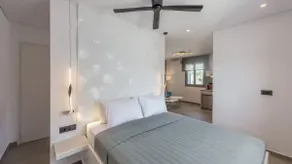 Angelica's Deluxe Rooms in Adamas - Image 2