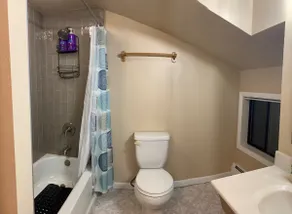 1906 Jewel-Entire 3rd Floor-Privacy, Charm & Views - Image 4