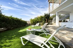 Bougainvillea Hillside Summer House with Jacuzzi - Image 3