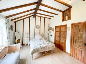Luxury House-Central of Croyde- Sleeps 8 - Image 3