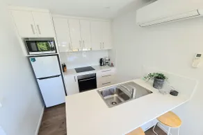 Cedar Cottages Blackmans Bay - Cinnamon Cottage - Image 4