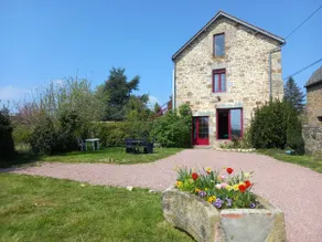 GITE DU JARDINIER Detached house with courtyard - Image 2