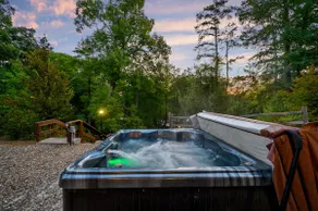 Secluded on the banks of Lower Mt. Fork River! - Image 2