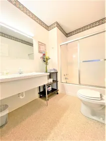 Apt. 2 - Ensuite Bath, Roku, Fridge/Micro, Queen - Image 3