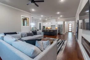 Modern Escape Walking Distance to Lake- Sleeps 8+ - Image 2