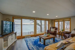 Lakefront 4BR ‘Up North’ Outdoor Getaway - Best Sunset View on The Lake - Image 2