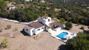 Family villa, private pool and large garden - Image 2