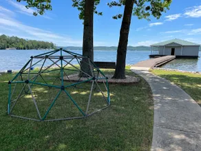 Vacation at Lake Guntersville - Image 4