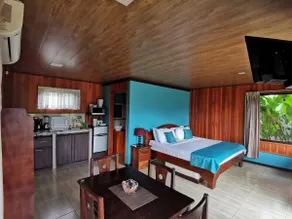 Scarlet Macaw Cabin at Sueños del Arenal (Dreams of the Arenal) - Image 5