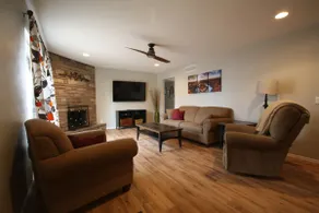 Flagstaff Mountain Getaway Centrally Located - Image 4