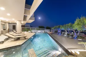Moonlight Villas Calypso - Sleek Coastal Living by etouri - Image 3