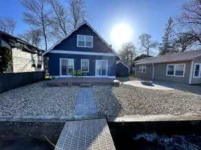 Lake Front Retreat - Image 2