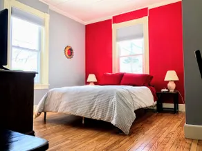 Light-bathed luxury 6BR Victorian, right downtown - Image 4