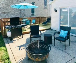 Fenced Yard, 2 blks to town-10 Min to Starved Rock - Image 2