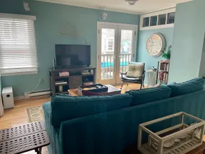 Center of Town Condo on Commercial St - Image 3