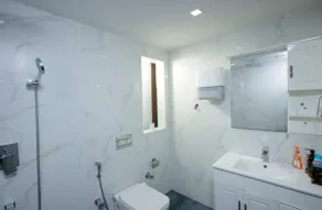Entire Cozy 1BR woodhouse near Cochin airport - Image 5