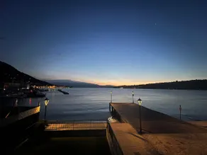 Mari House Lake Front - Image 3