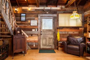 The Cabin - Image 4