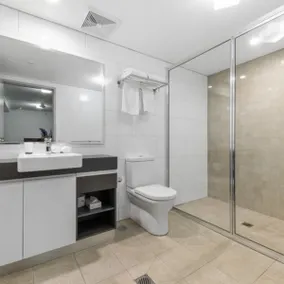 H on Mitchell Apartment Hotel - Image 5