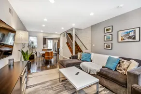 City Garden Home: Modern Appointed 2Bed w/ Office - Image 3