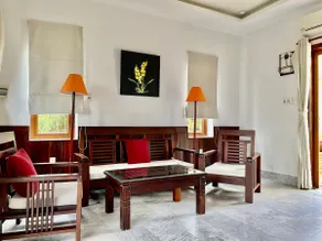 Three-Bedroom bungalow with pool near city center. - Image 3