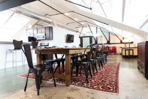 The Penthouse at the Lofts in a historic setting - Image 3