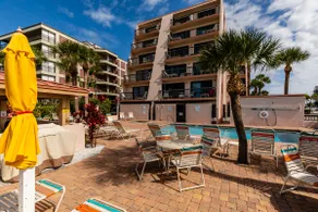 850 Sqft - 1 Bedroom 1.5 Bath (GULF FACING!) Condo - Image 5
