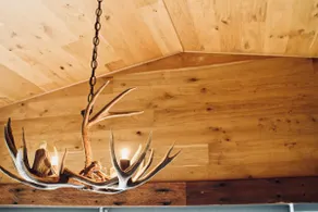 Handcrafted Cabin in the Vines - Image 5