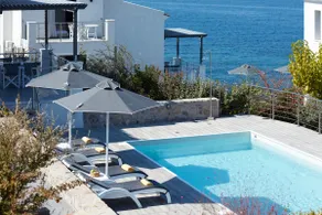 Eleia Seafront Rooms & Villas - Image 4