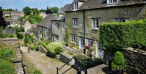 A comfortable and stylish house, central Tetbury. - Image 4