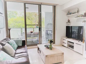 Stunning 3 bed apt in Parramatta|Free parking|Gym| - Image 3