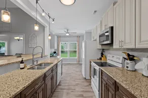 ✨BEAUTIFUL HOME WITH A FAMILY DEDICATED BACKYARD✨ - Image 4