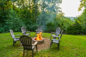 5BR, 3 Private Acres, 3 King BR, Hot Tub, Lakeview - Image 4