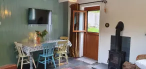 Vale View Cottages - Coach House, træbrænder, have, fantastisk beliggenhed, kæledyr - Image 3