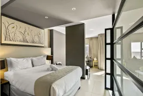 Marvelous Central 1 Bed Vantage Apartment - Image 4