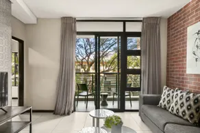 Stylish Rosebank Vantage Family - Image 3