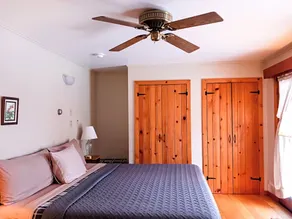 The Lodge at Yew Mountain Center - Part of the MMT - Image 2